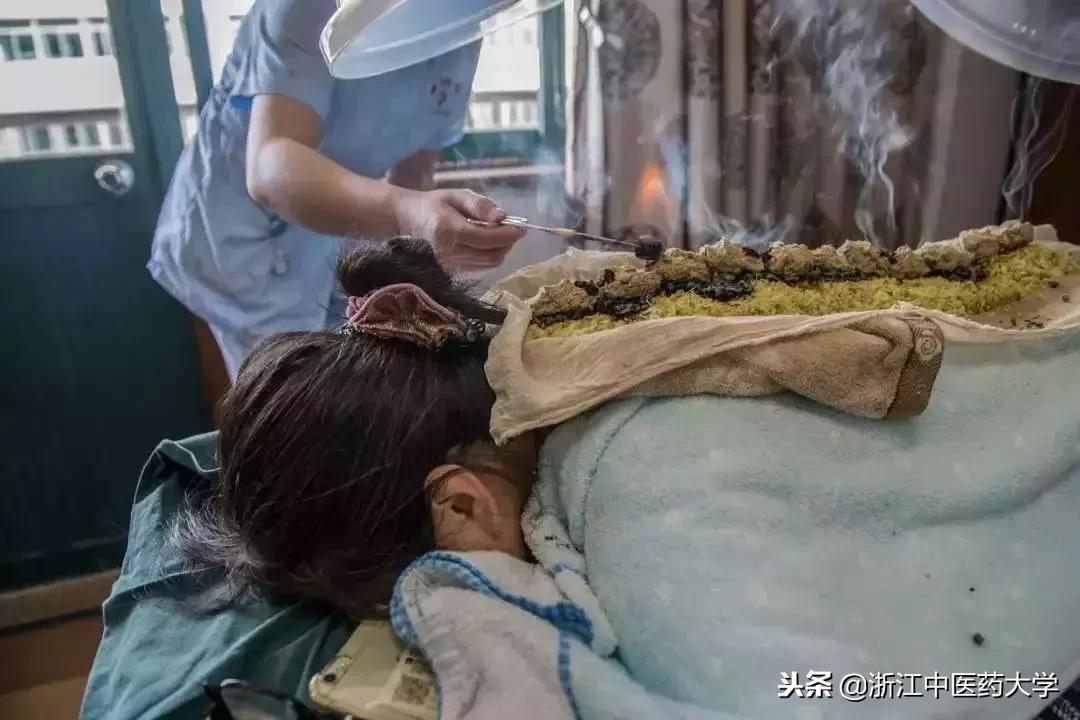 用镜头诉说中医药之美