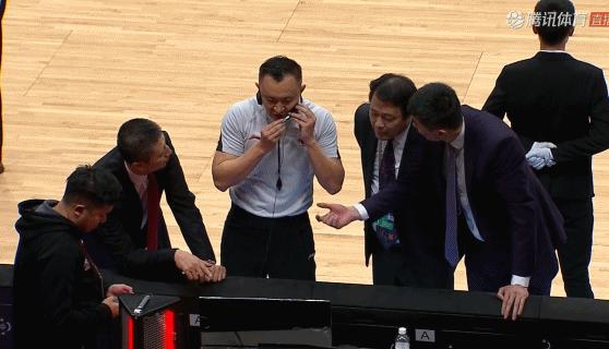 辽宁与郭士强广州四次交锋,辽宁vs广厦哈德森郭士强被罚下