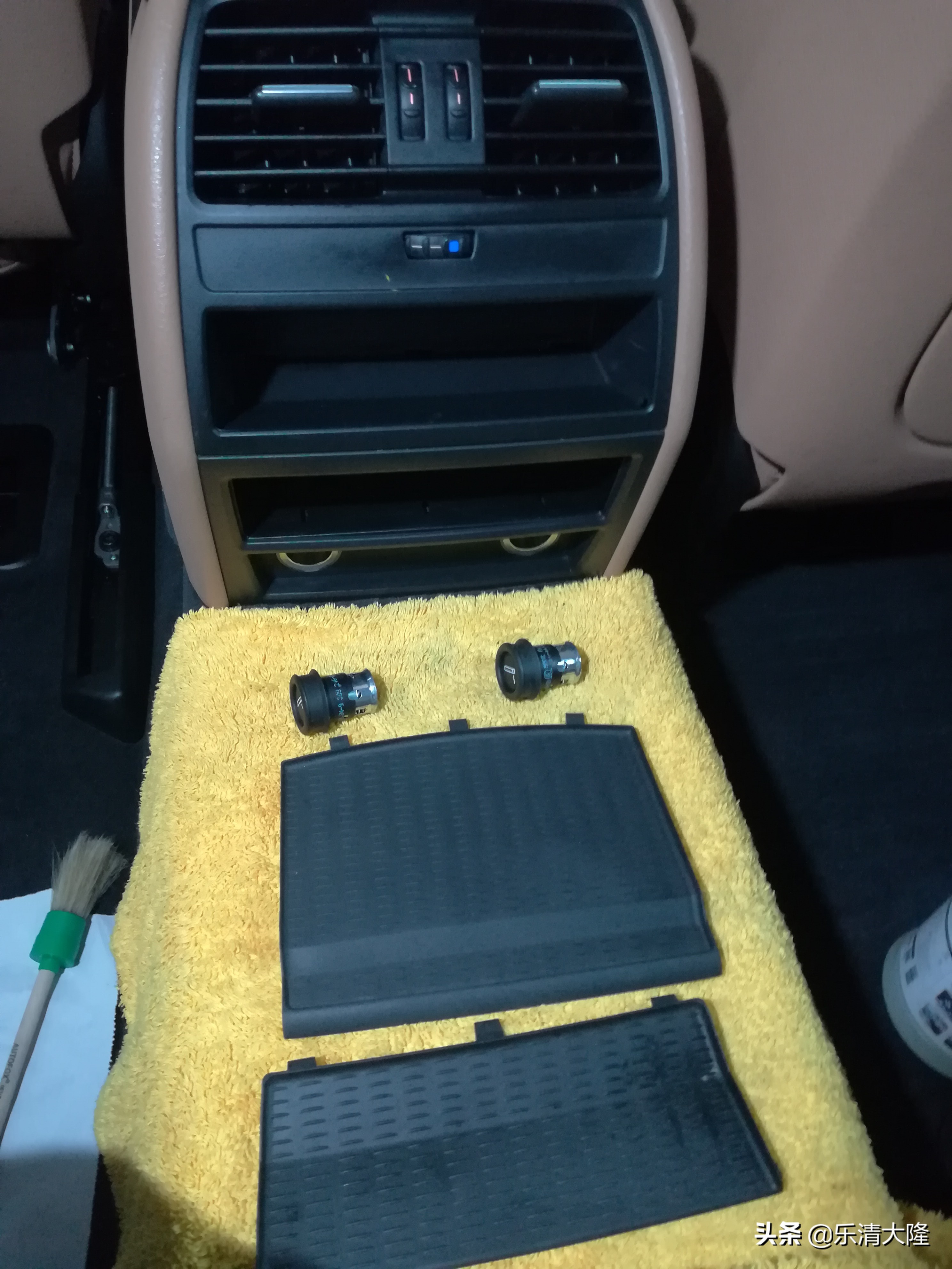 广州宝马7系内饰清洗,宝马7系发动机舱清洗