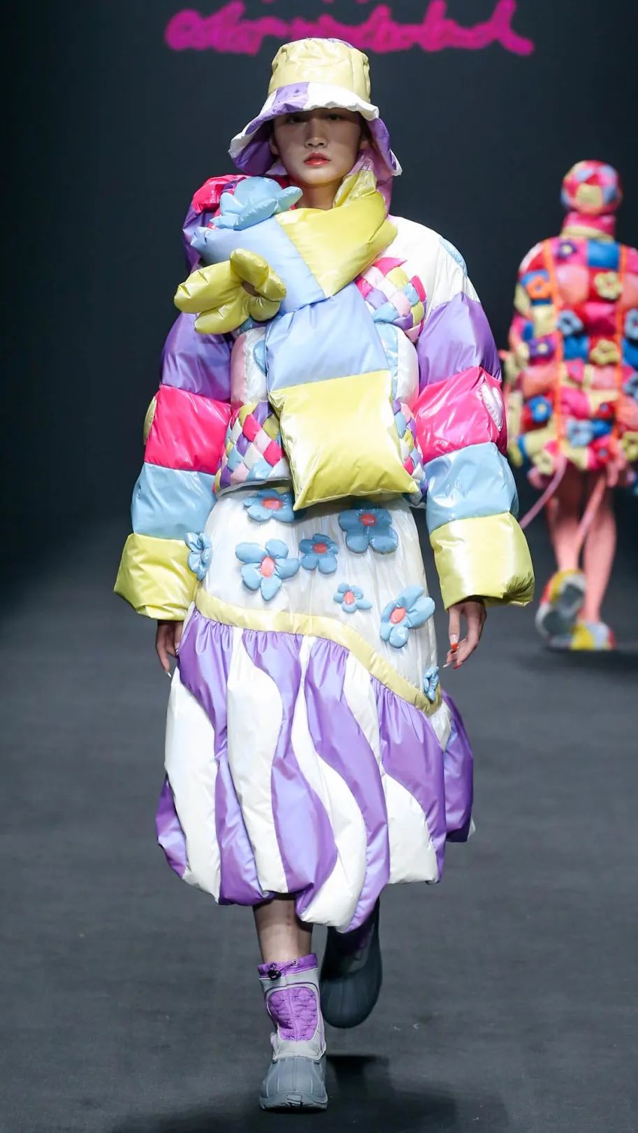 2021秋季流行款式风格,趋势2022春夏八大流行款式设计