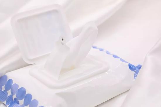 卸妆巾评测|月销20万+的花西子表现如何？