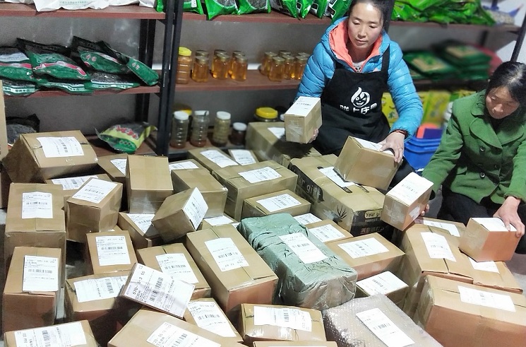 大蒜卖到马尔代夫人大代表梁倩娟的“农货出国记”