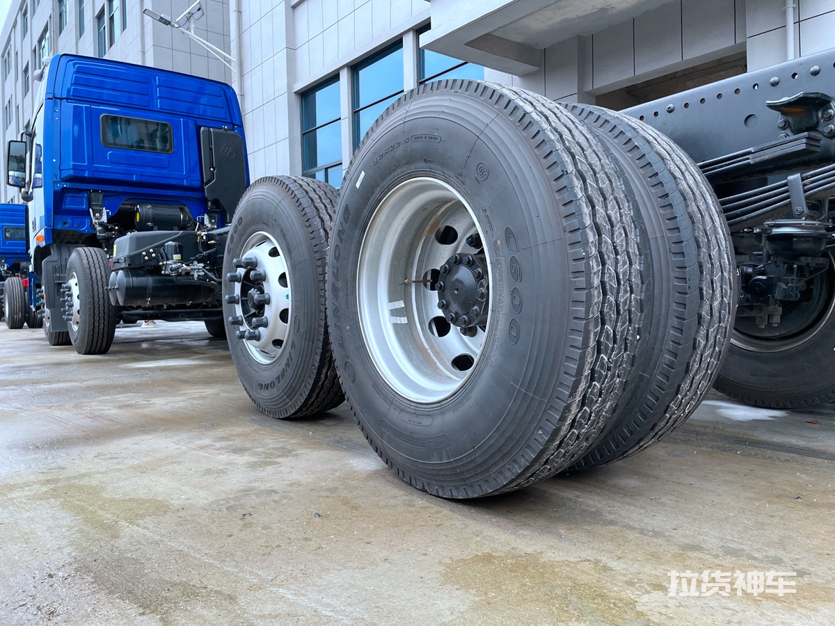 最便宜的前四后六载货车,目前前四后四载货车最新款