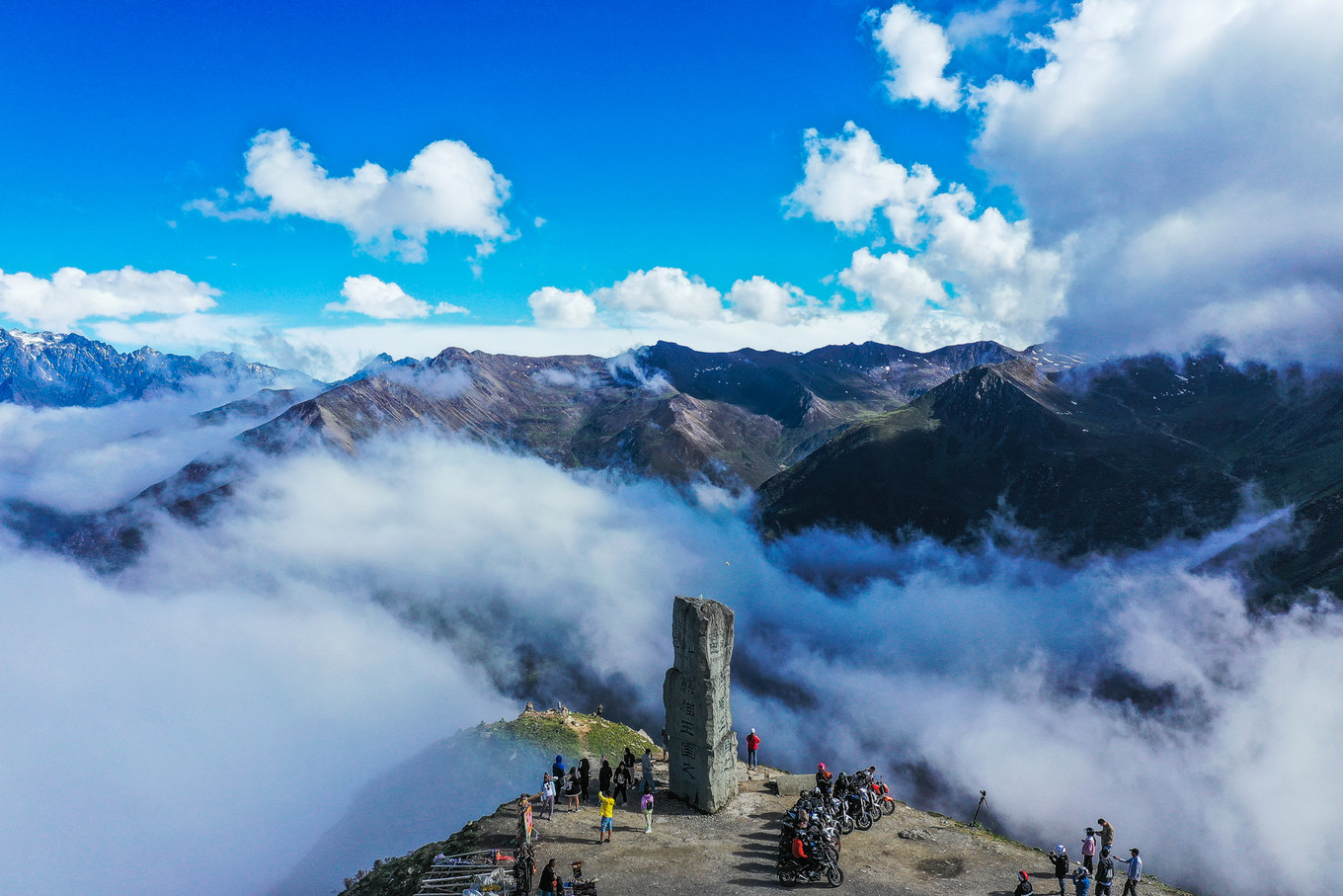 距离成都最近的户外天堂，这里比瑞士、阿尔卑斯还美