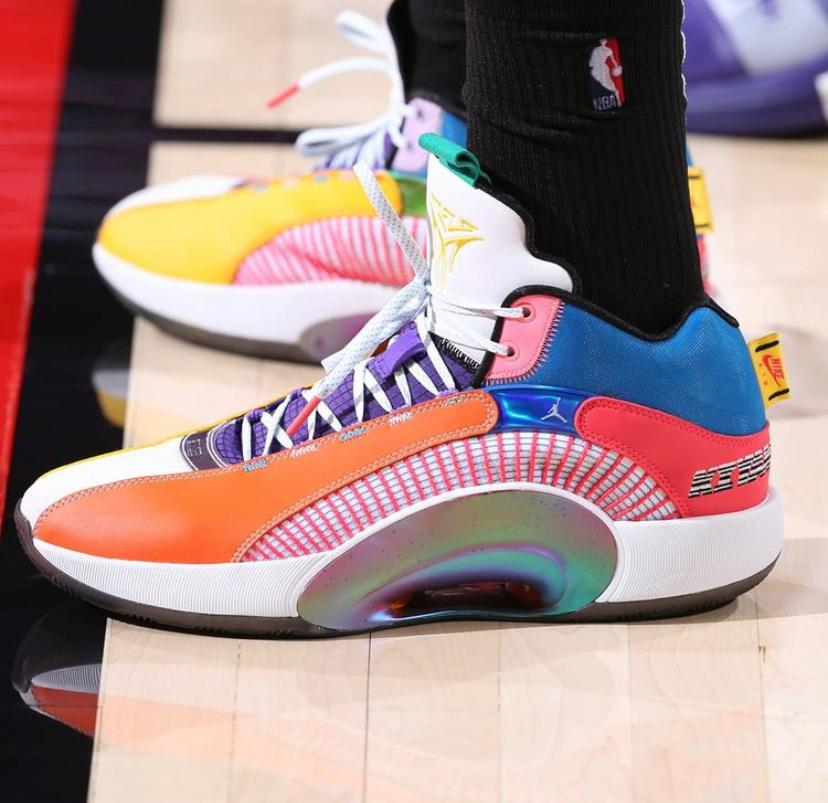 巴特勒上脚球鞋驭帅13,驭帅14巴特勒