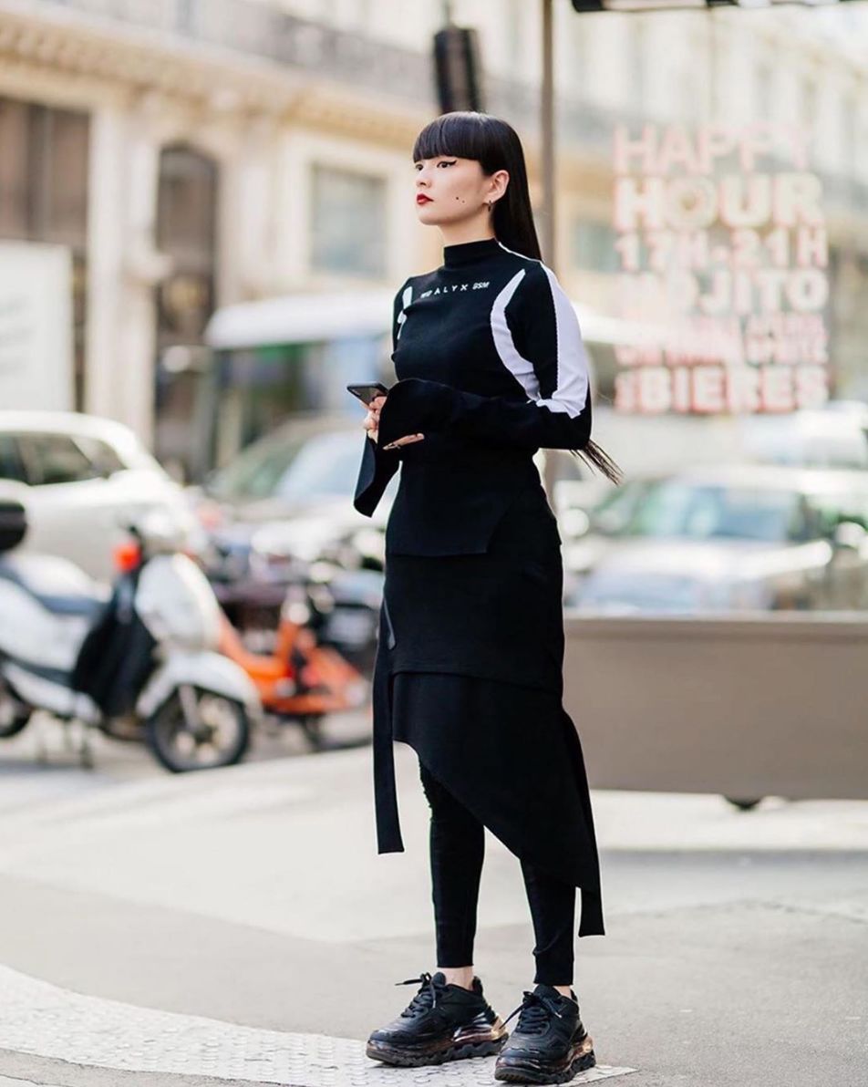 在皮鞋和球鞋之间摇摆的我们，终于找到了最佳选择