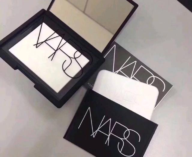 大牌控油持妆散粉测评,大牌油皮持久定妆散粉