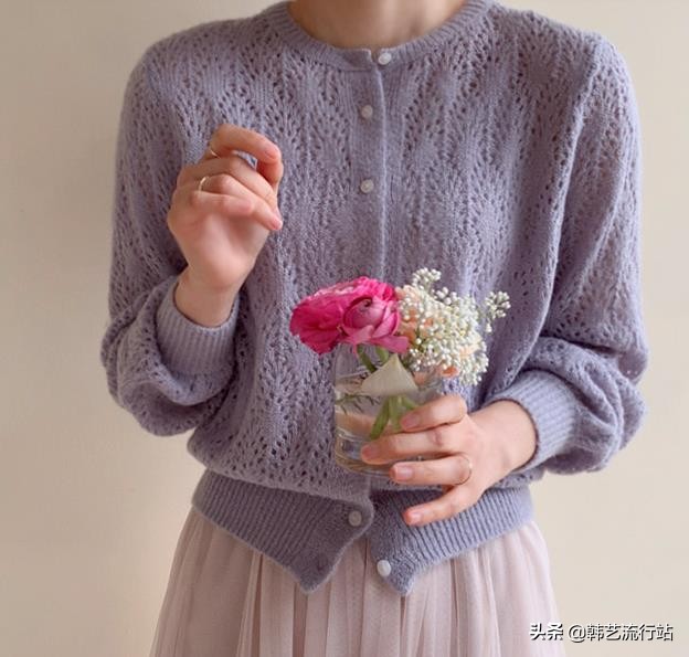 这个季节女穿什么衣服,早春款韩系温柔风蝴蝶结针织毛衣