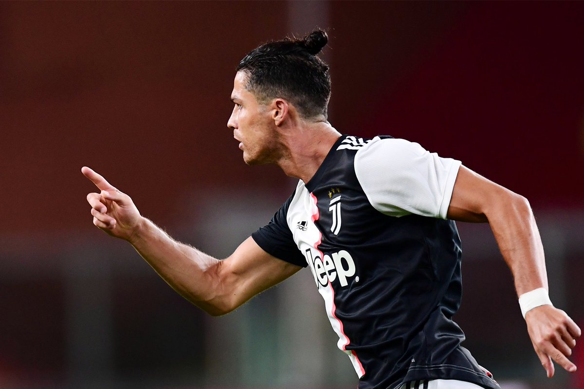 c罗单场狂轰5球,c罗远程重炮精确打击