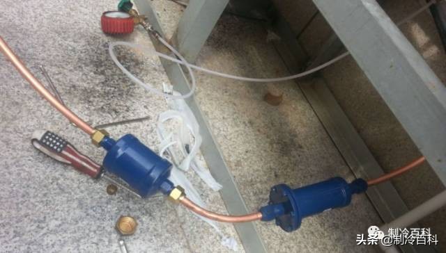 制冷系统里面有水份怎么排除?两个案例告诉你......
