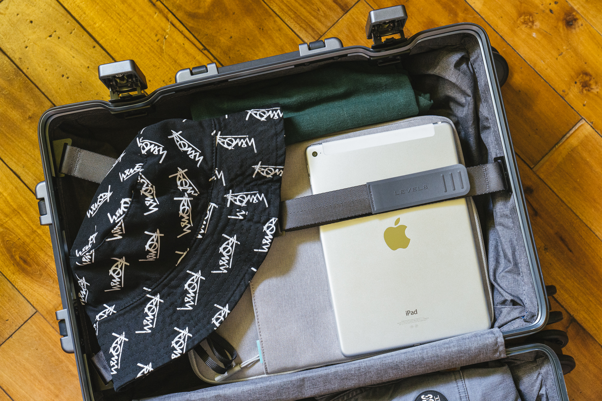 简约有范儿地平线8号行李箱,24寸地平线8号行李箱评测