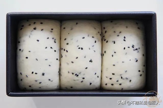 普通吐司和生吐司有什么区别,一款合格吐司的成品效果