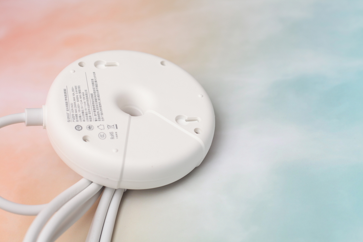 支持无线充电的手机套装,可以让我手机自动充电的软件