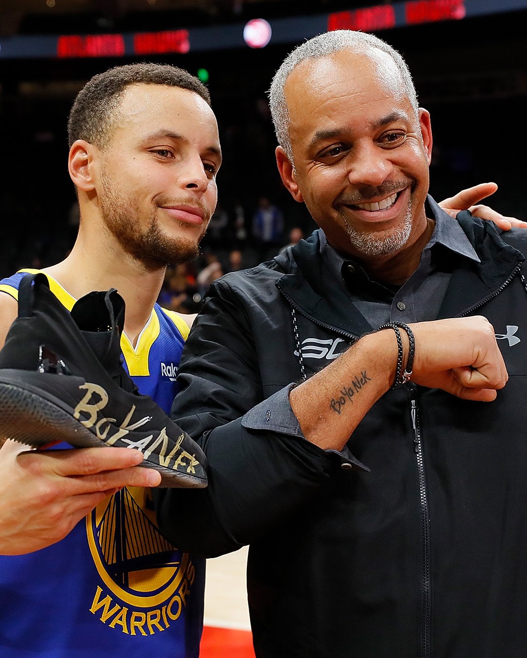 NBA今日球鞋精选:新配色UACurry5来了!库里穿它致敬老爹