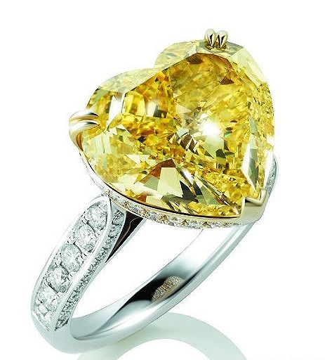 珠宝业界的潮流先锋!英皇珠宝演绎从1942至今的奢侈帝国