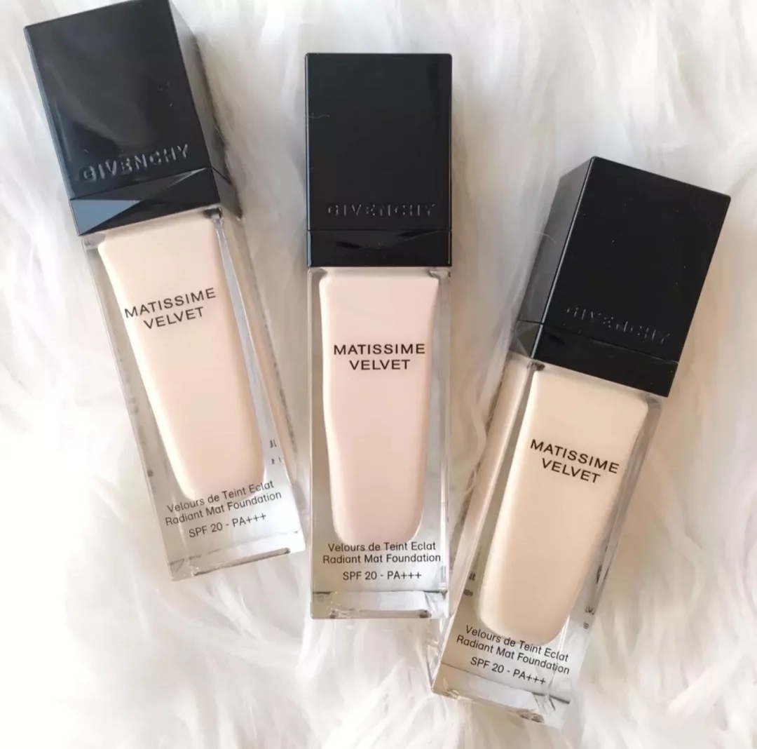 热门粉底液分享,迪奥水润,圣罗兰轻薄不卡粉,NARS抗氧化效果好