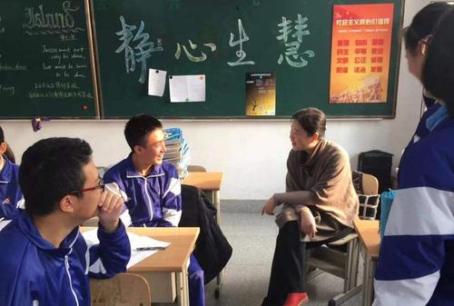 孩子经常捣乱课堂纪律怎么解决,小学生课堂捣乱老师如何机智处理