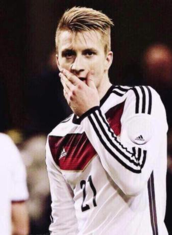 不谈球技无可争辩,盘点足坛最帅的10个人