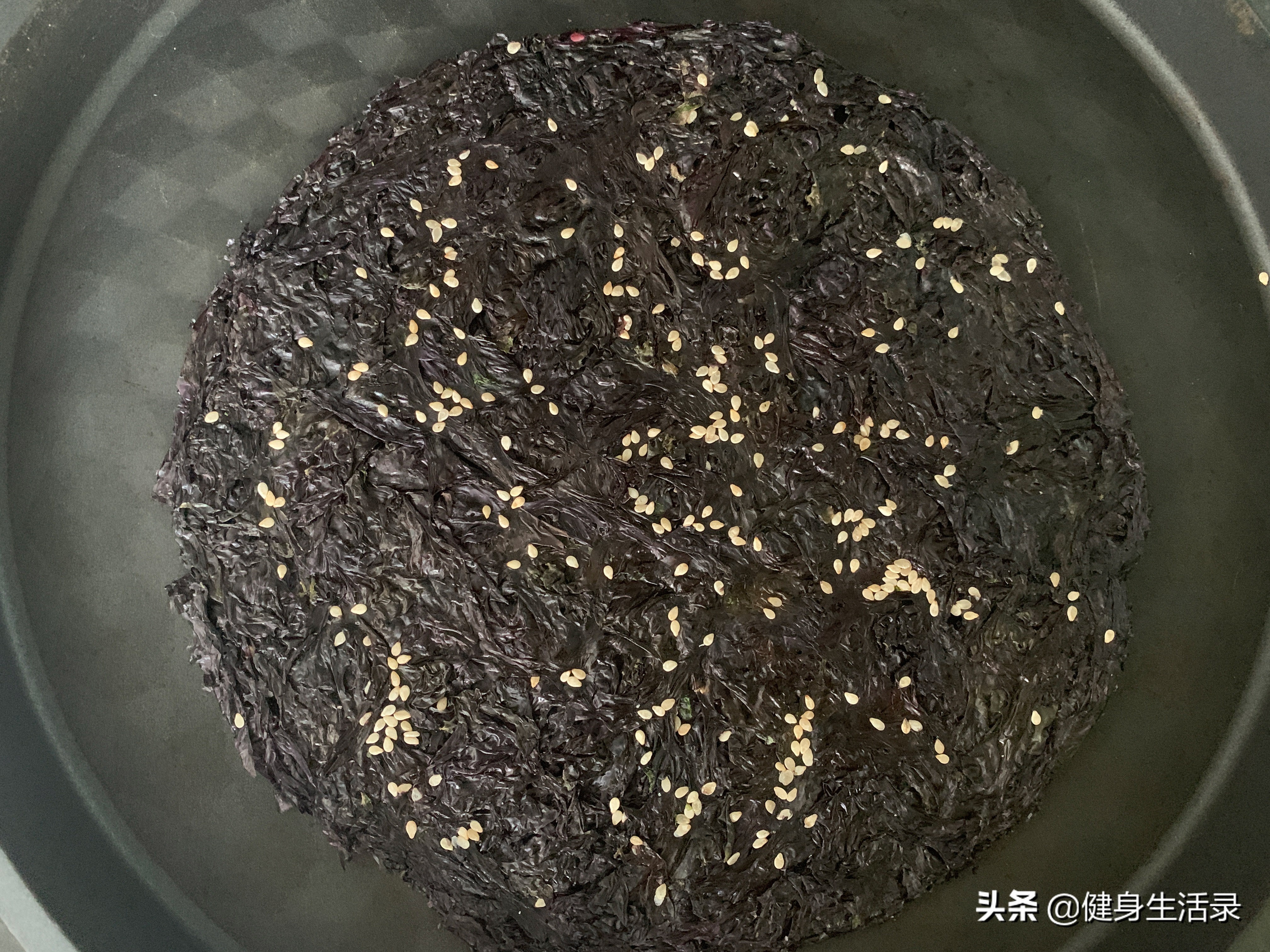 在家做零食,紫菜秒变海苔,酥脆掉渣儿,入口即化,比买的划算