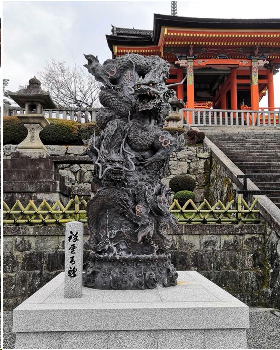 来到日本不能错过章鱼小丸子,去京都不可错过的和服体验