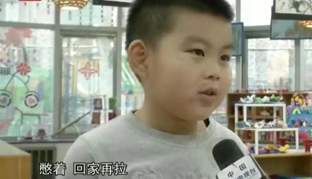 小孩不愿意上厕所怎么引导,孩子不愿意上厕所如何引导