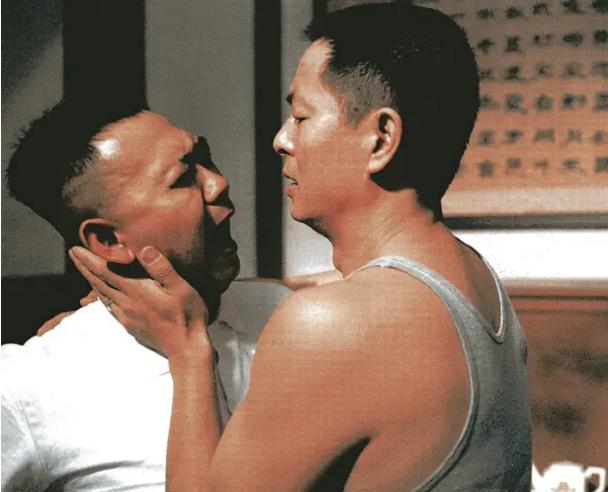 把“洗澡”演出味儿来，这三个大老爷们是怎么做到的？