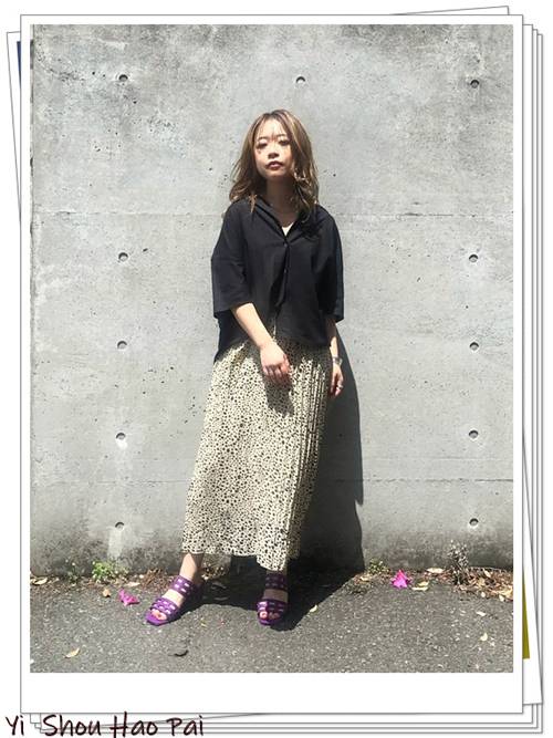 豹纹半身裙怎么搭配好看夏天,豹纹半身裙怎么搭配好看