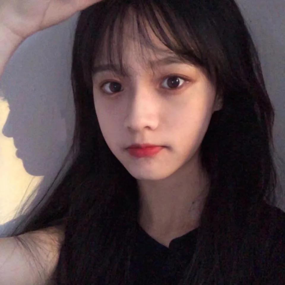 女生头像背景个签,女生头像简单有深意