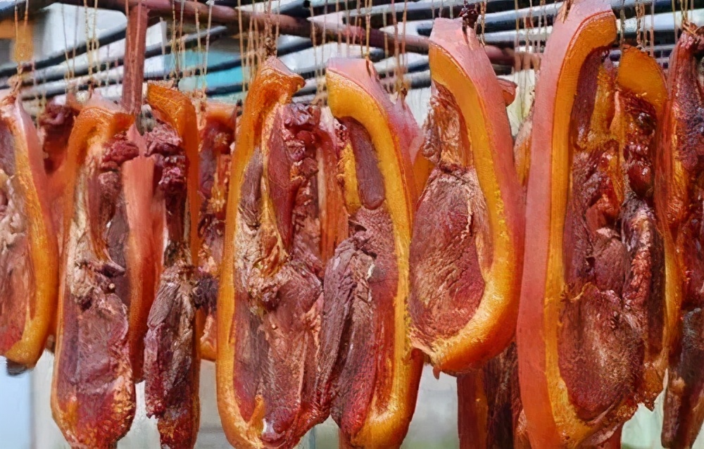 腊肉发霉了洗干净还能吃吗,腊肉发霉了洗干净了还能吃吗