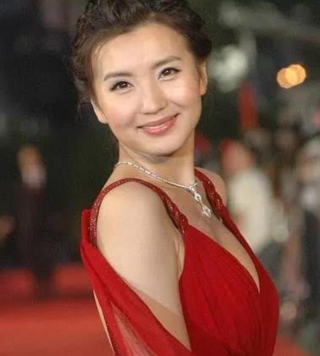 这6位女星个个美若天仙,杨幂眼神坚定有神认真迷人
