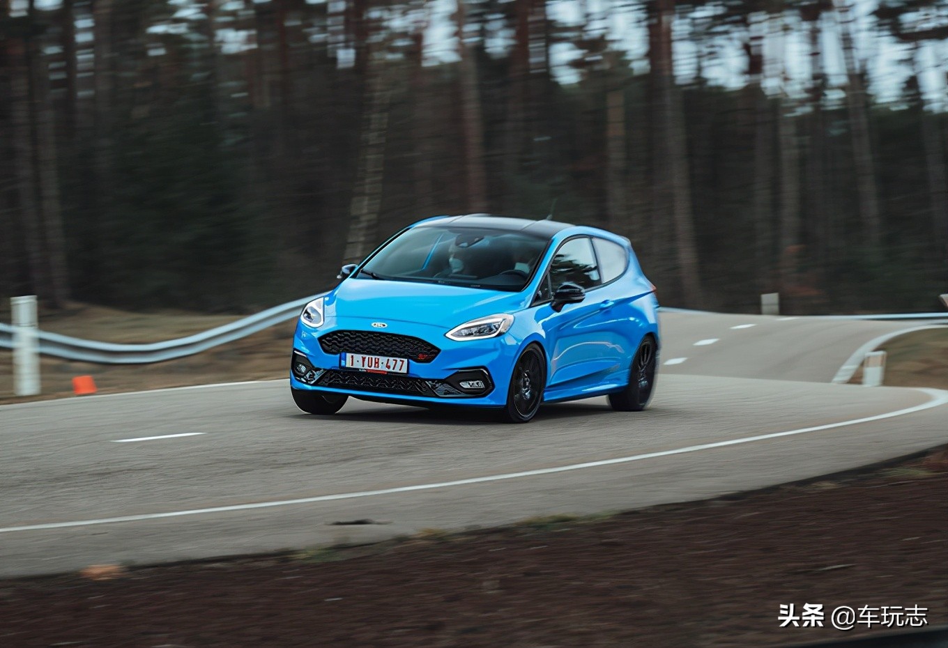 福特嘉年华st和大众小钢炮哪个好,嘉年华st小钢炮改装