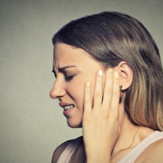 耳道长霉菌会导致耳膜穿孔吗,耳道深处有霉菌斑