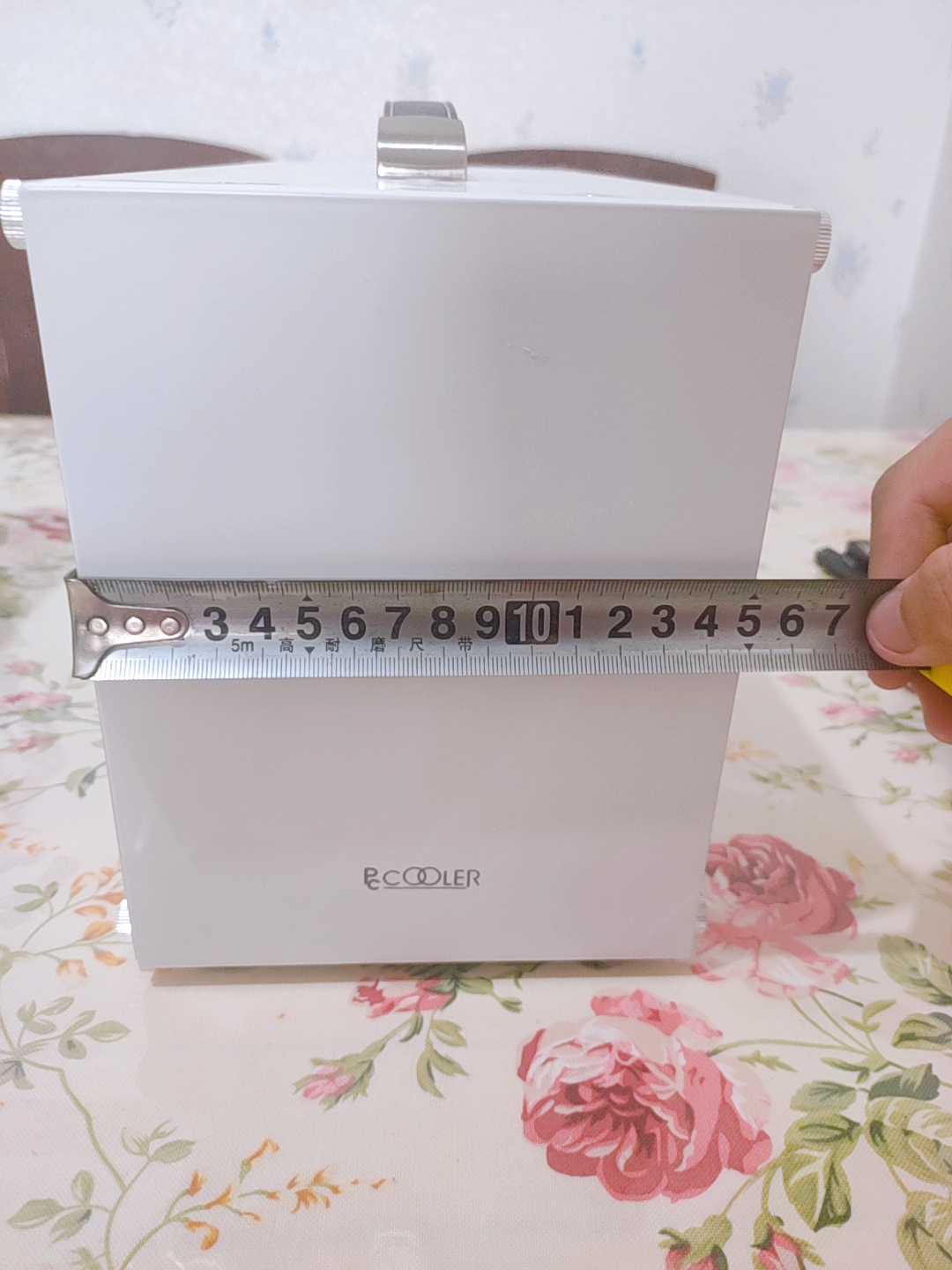 超频三蜂鸟机箱和机械大师c24,超频三蜂鸟2机箱什么材质