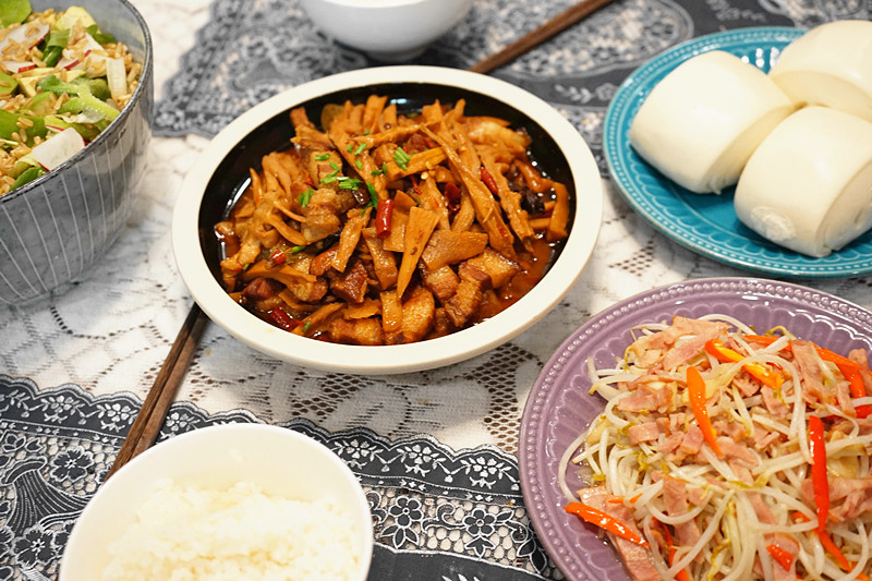 老笋烧肉的家常做法,鲜笋炒肉春日里最爱的一道菜