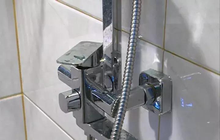 “他就冲过来打，我老婆腿上全是乌青，肚子上被打了一拳……”享瑞装饰，到底是装修公司还是“*力暴**”公司？