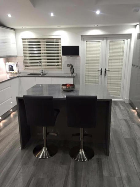 小厨房装筒灯效果图,厨房蜂窝板装筒灯效果