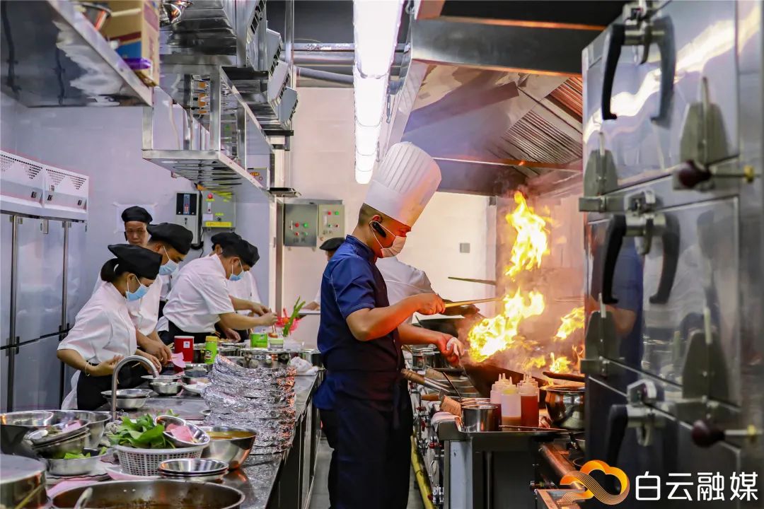 走，去太和！帽峰山下赏红叶、逛农庄、吃烧鸡、住民宿……