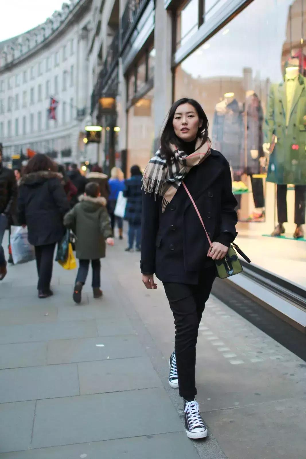 刘雯50个瞬间告诉你,刘雯冬天穿的羽绒服