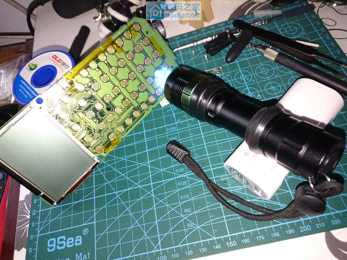 技术大牛太强了！德州仪器TI-89图形计算器拆机维修和CPU超频