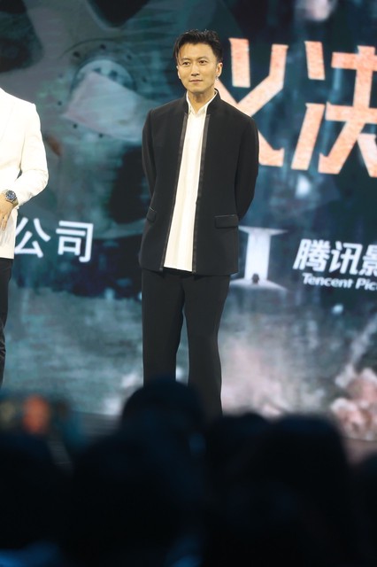 王菲谢霆锋爱情历程,谢霆锋王菲复合后牵手图片