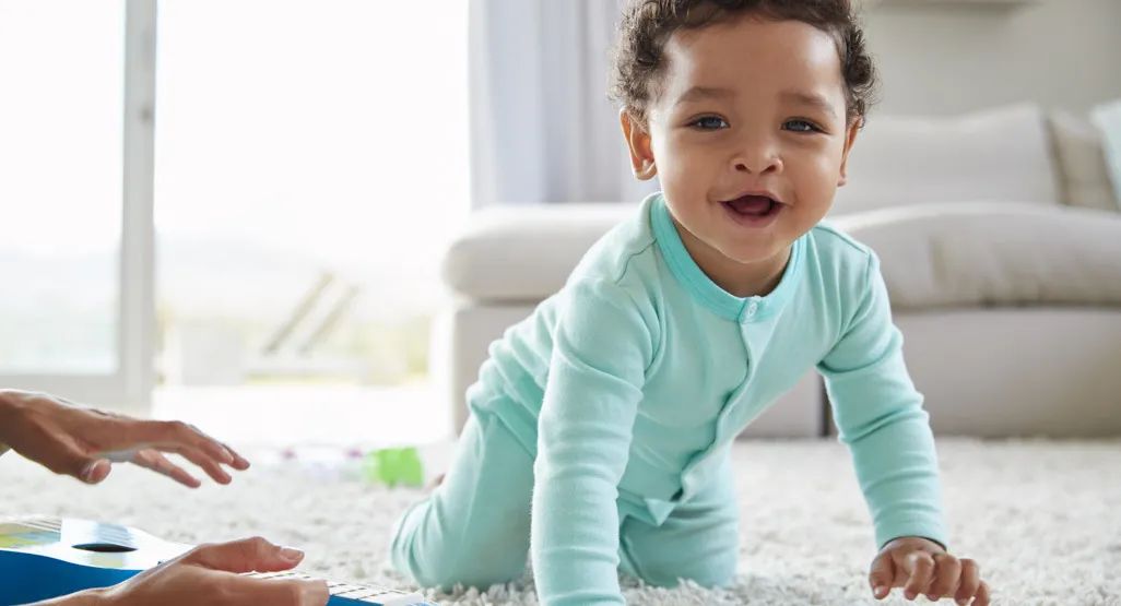 宝宝半岁有什么讲究,一岁半宝宝有什么特征和表现