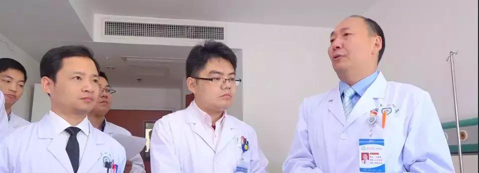 在医学空白处尽情挥洒的胃肠外科专家｜记郑大一附院胃肠外科主任医师王国俊博士