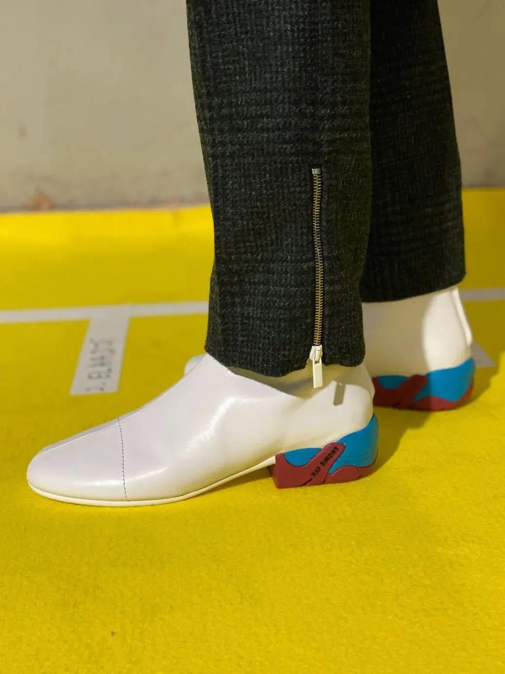 “后球鞋时代”来袭，你会放弃球鞋吗？