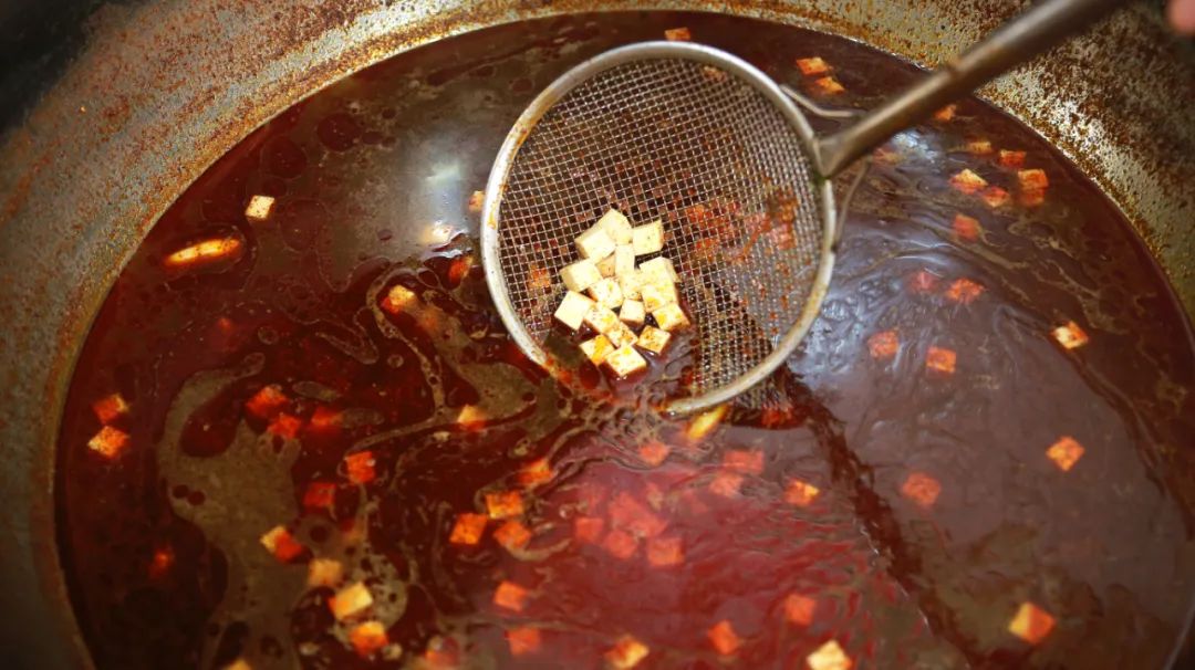 襄阳牛肉面从哪里传来的,一碗襄阳牛肉面唤醒襄阳一座城