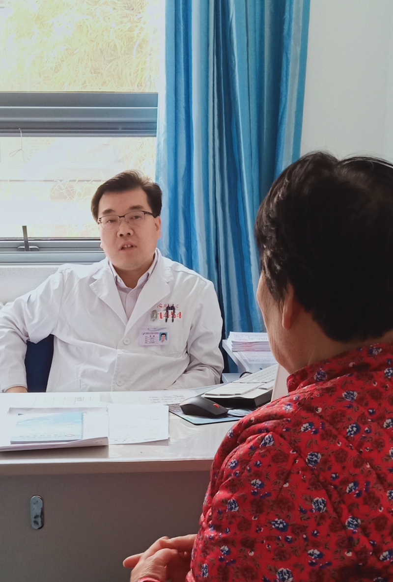 老年人面黄眼睛黄怎么回事,老年人面部变黑色是什么原因