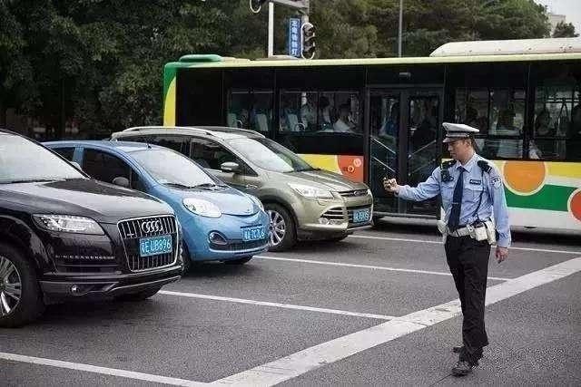 c1驾照被扣了6分怎样处理,c1扣20分怎么处罚