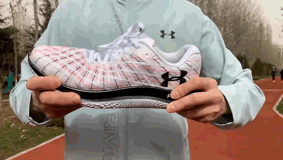 uaflow跑鞋适合立定跳远跑步么,uaflow跑鞋单只鞋重