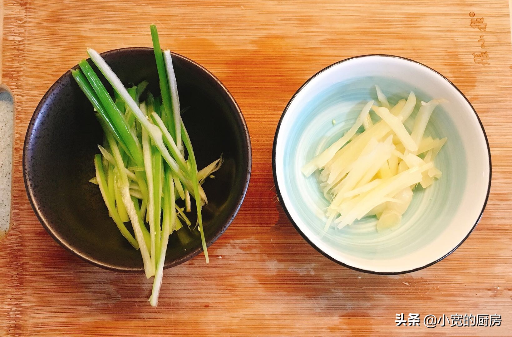 粤菜清蒸剁椒鲈鱼片,鲈鱼清蒸放蒸鱼豉油还需要放盐吗