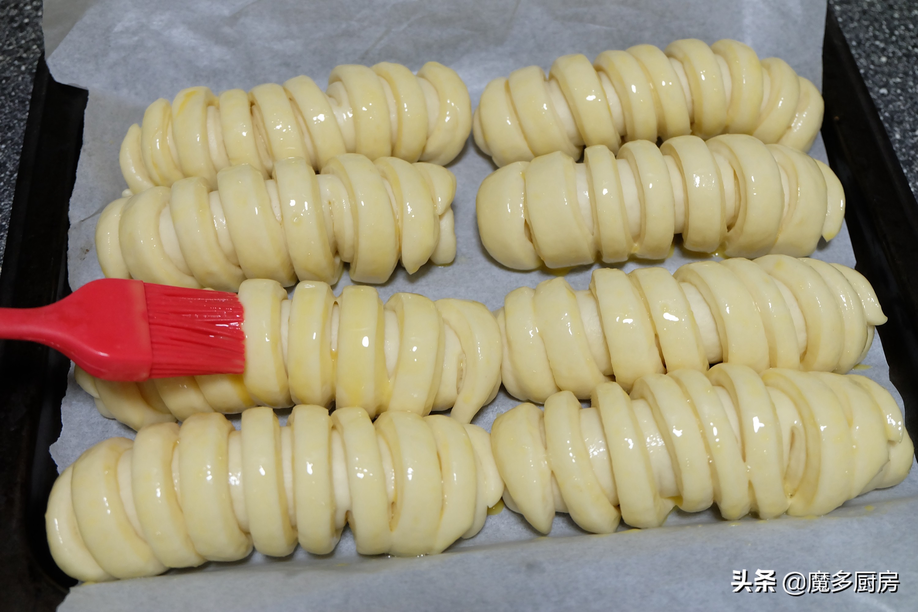 适合孩子做的毛毛虫面包怎么做,孩子要吃面包