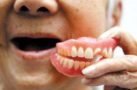 拔牙后不可以缺牙多长时间,拔牙不可怕但是这类人最好不要拔